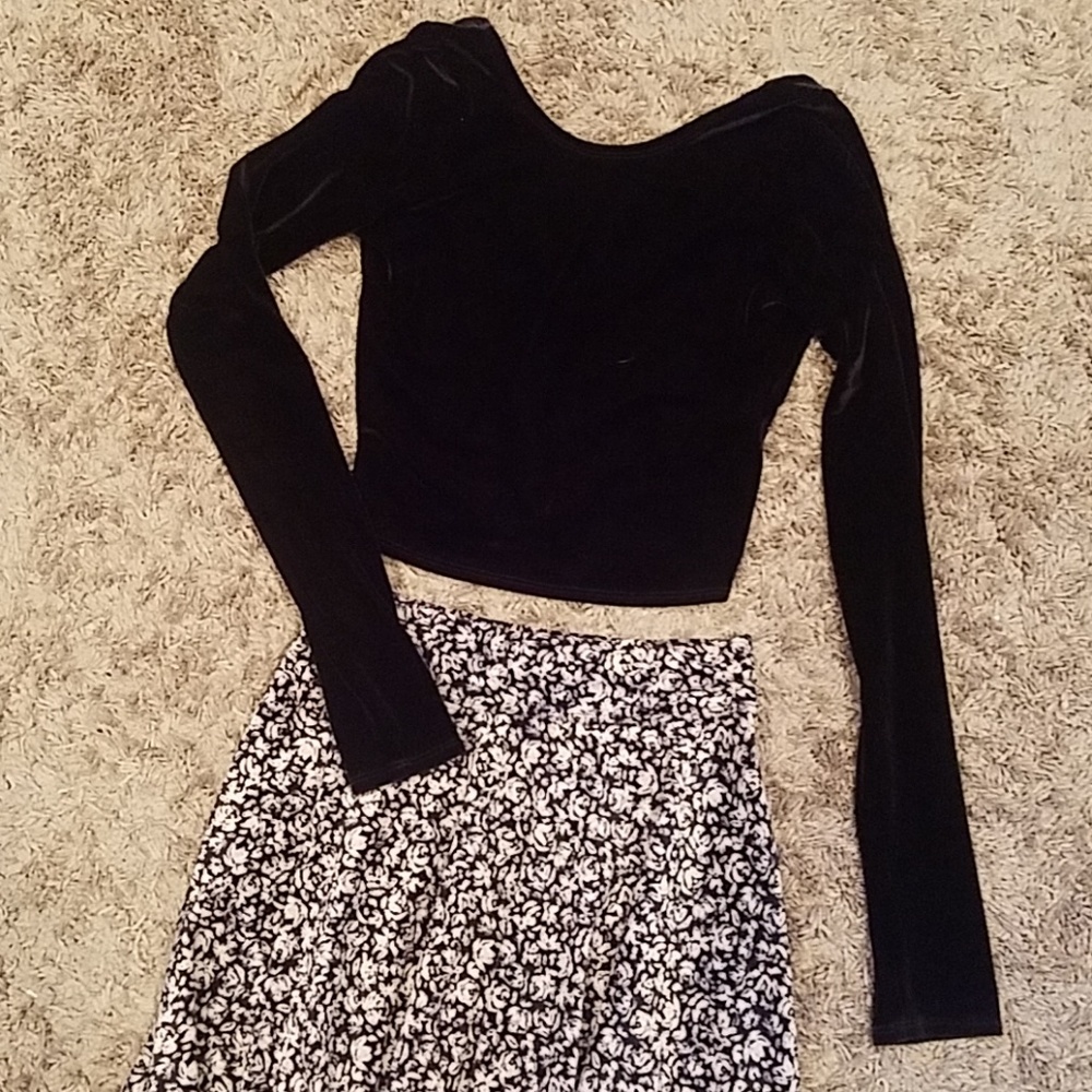 Black velour crop top